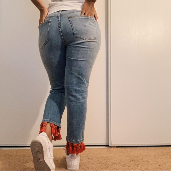 ❌SOLD❌Anthropologie red tassel boyfriend jeans - Picture 4 of 8
